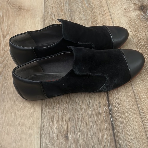 TSUBO, Ravyn slip on cap toe, black leather shoes - Picture 2 of 7